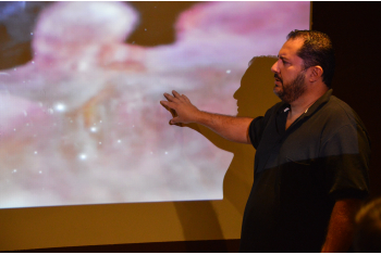 Gravação do curso "Astrobiologia e BNCC - do letramento científico a uma perspectiva futura", com meu parceiro Ivan Lima, da NASA. A gravação foi no CEDAI - Centro de Estudos Digitais Astronômicos Integrados, no espaço Jabuti Lazer e Conhecimento. 